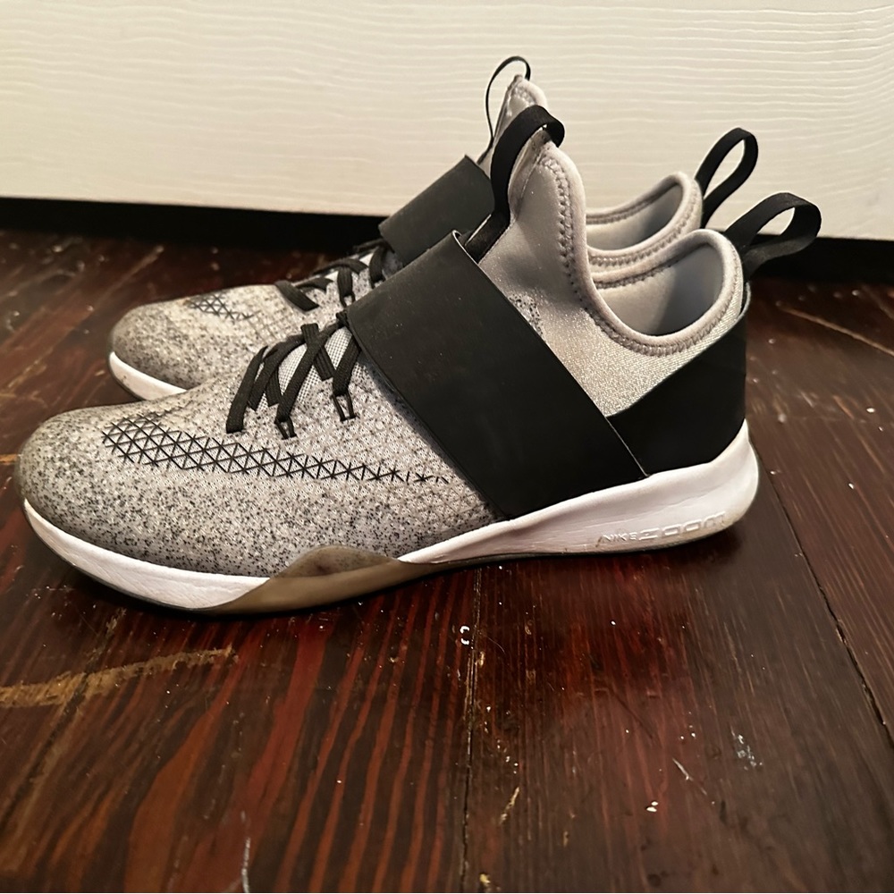 Lightly worn Nike training shoe